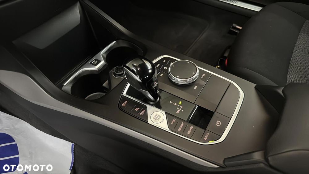 BMW Seria 1 118i Advantage - 16