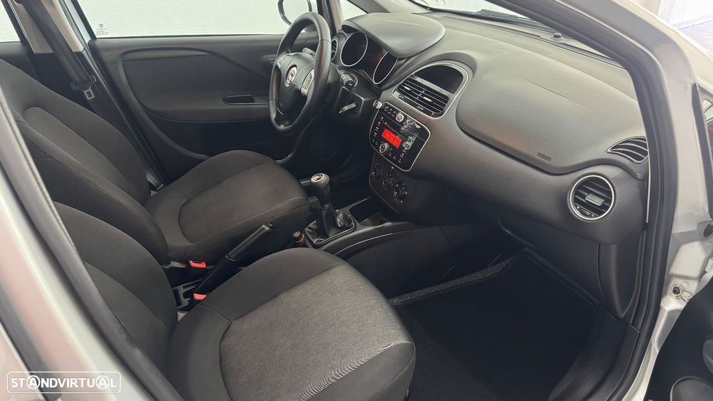 Fiat Punto 1.3 M-Jet Lounge S&S - 24