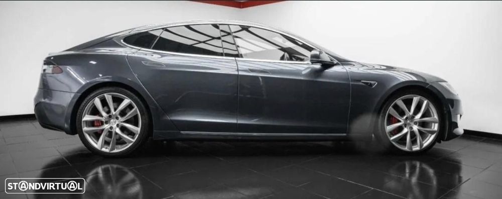 Tesla Model S - 2