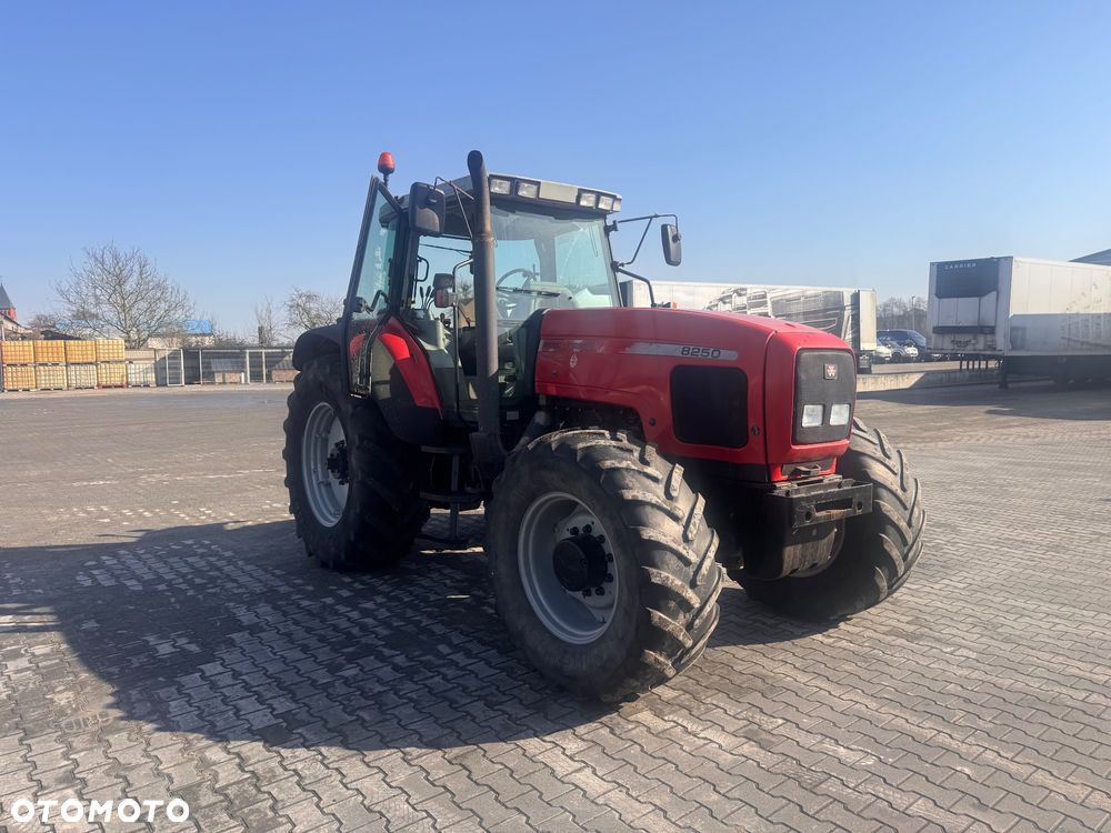 Massey Ferguson 8250 PowerControl - 3