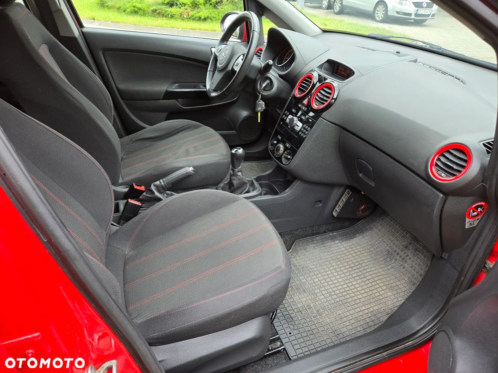 Opel Corsa 1.4 16V 150 Jahre - 15