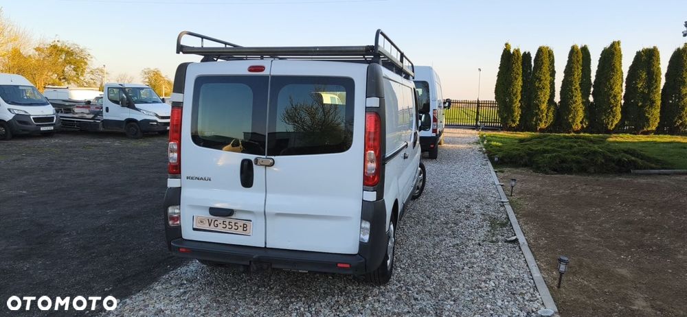 Renault Trafic - 15