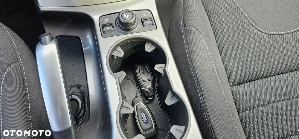 Ford Kuga 1.6 EcoBoost 2x4 SYNC - 18