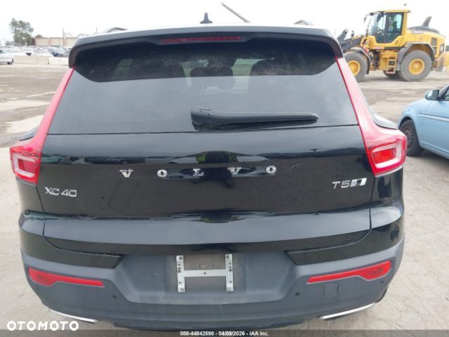Volvo XC 40 T5 AWD Geartronic R-Design - 13