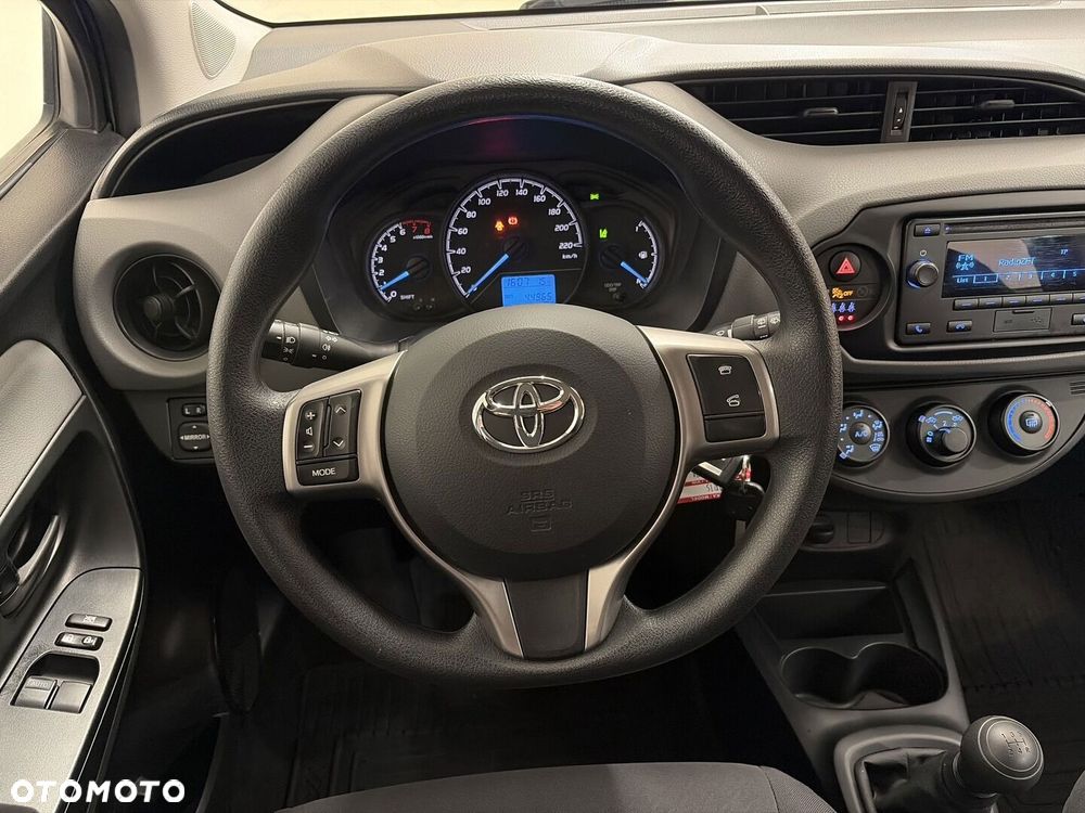 Toyota Yaris - 12
