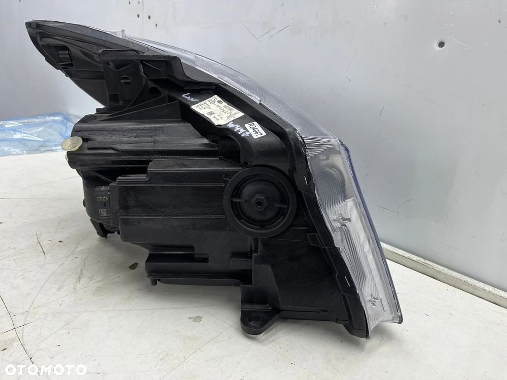 Lampa reflektor Mercedes Vito w447 14-23r. LEWA przednia LED INTELLIGENT Light System ILS lewy przód - 7