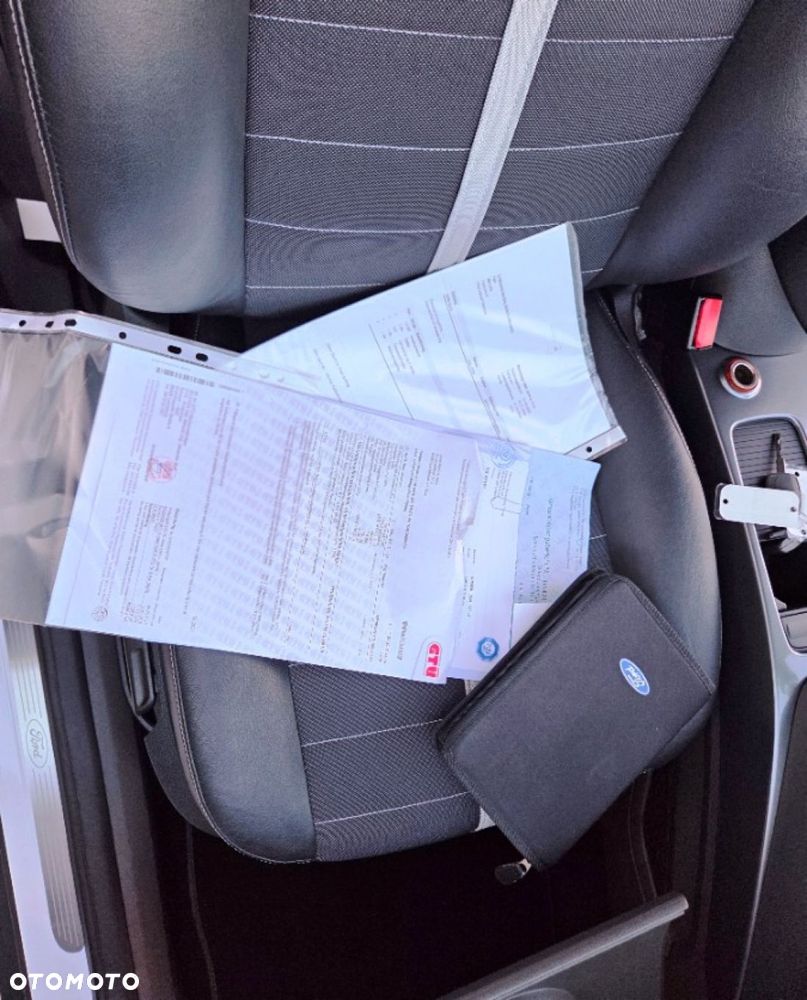 Ford Kuga - 19