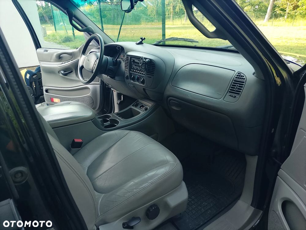 Ford Expedition 4.6 XLT 4WD - 12