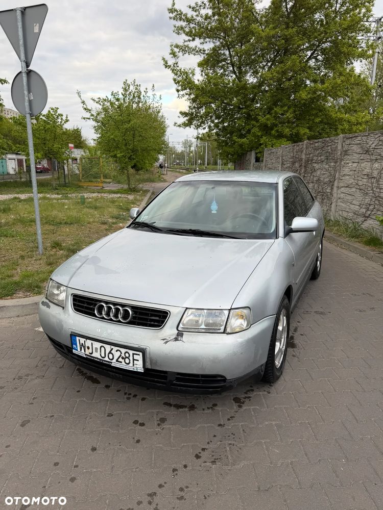 Audi A3 3-drzwiowe 1.8 Ambiente - 2