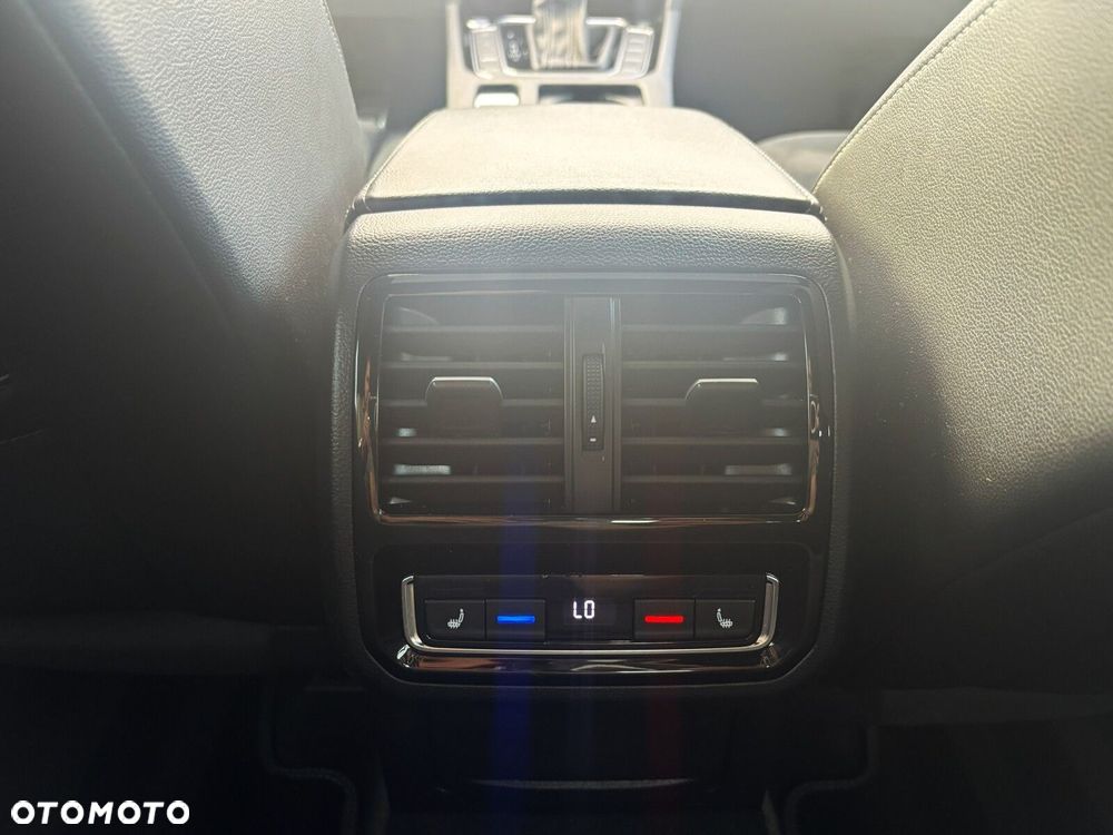 Volkswagen Arteon 2.0 TDI 4Motion SCR R-Line DSG - 26
