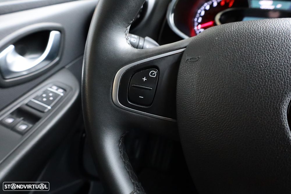 Renault Clio Sport Tourer 0.9 TCE Limited - 17