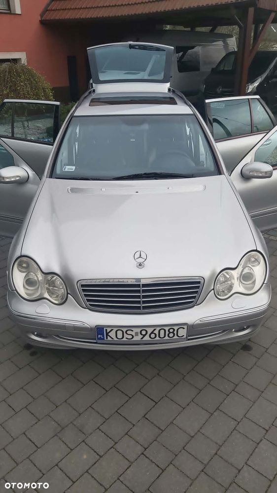 Mercedes-Benz Klasa C 320 T Avantgarde 4-Matic - 12