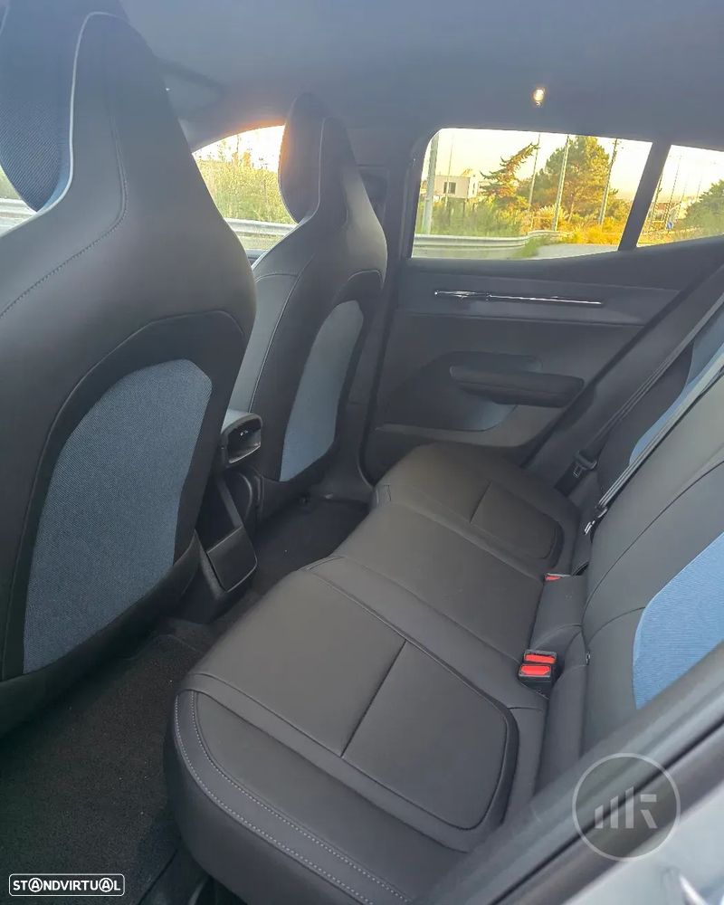 Volvo EX30 - 11