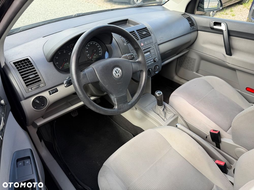 Volkswagen Polo 1.4 Comfortline - 32