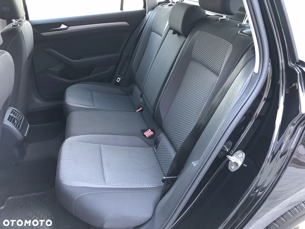 Volkswagen Passat 2.0 TDI EVO Business DSG - 11