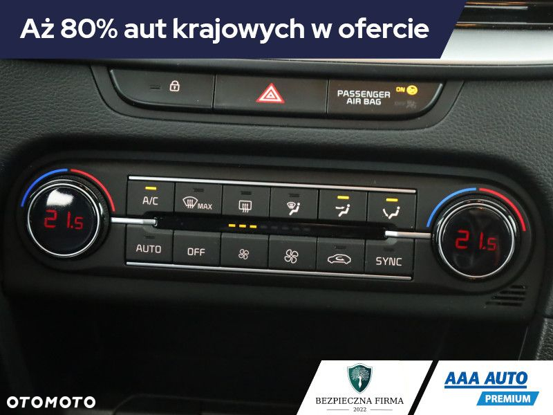 Kia Ceed - 11