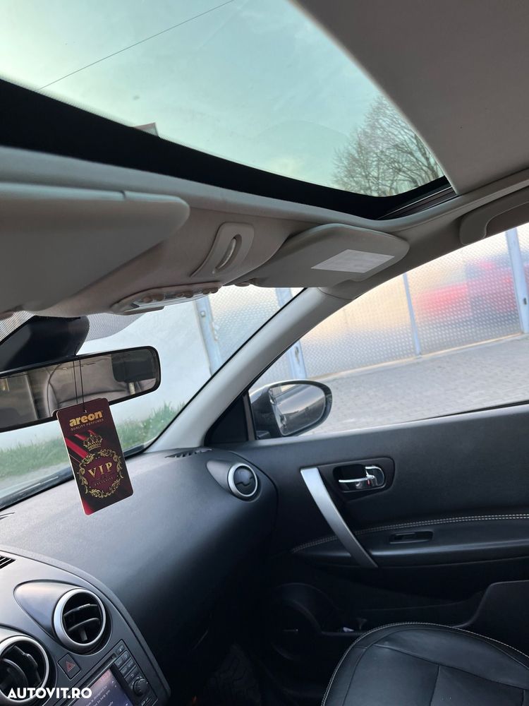 Nissan Qashqai+2 2.0 dCi DPF 4x4 tekna - 12