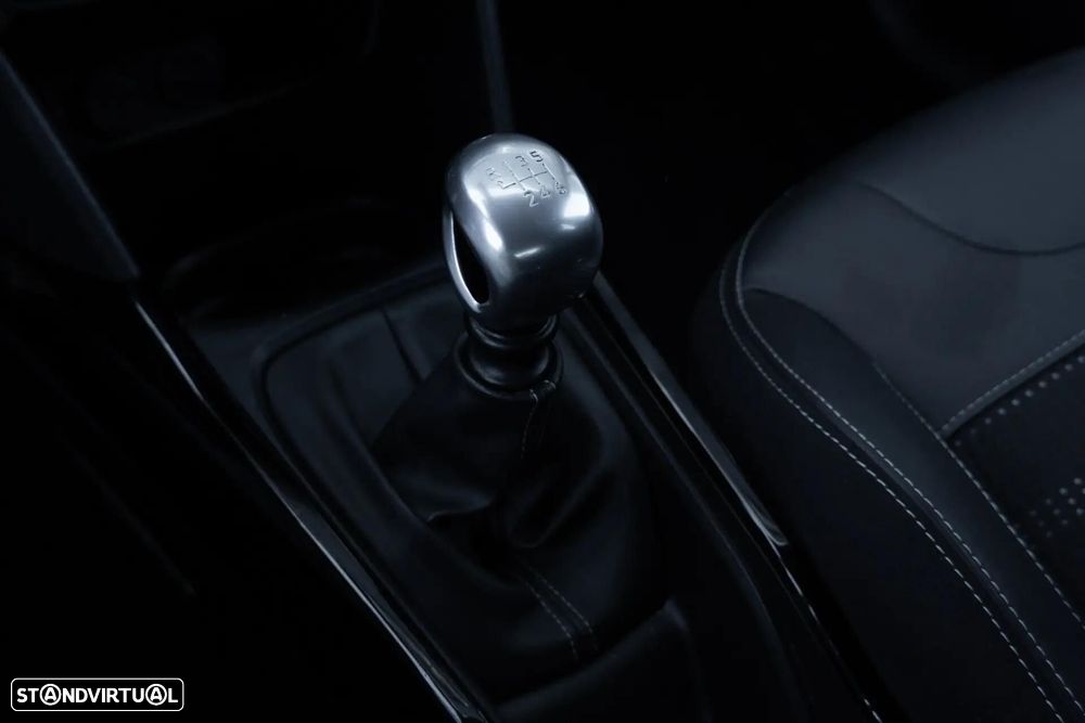 Peugeot 2008 1.2 PureTech Signature - 18