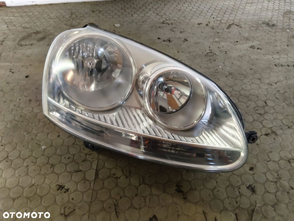 1K6941006P lampa prawa przod VW Golf V Jetta czesci