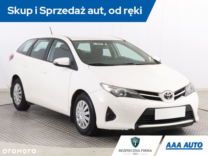 Toyota Auris - 2
