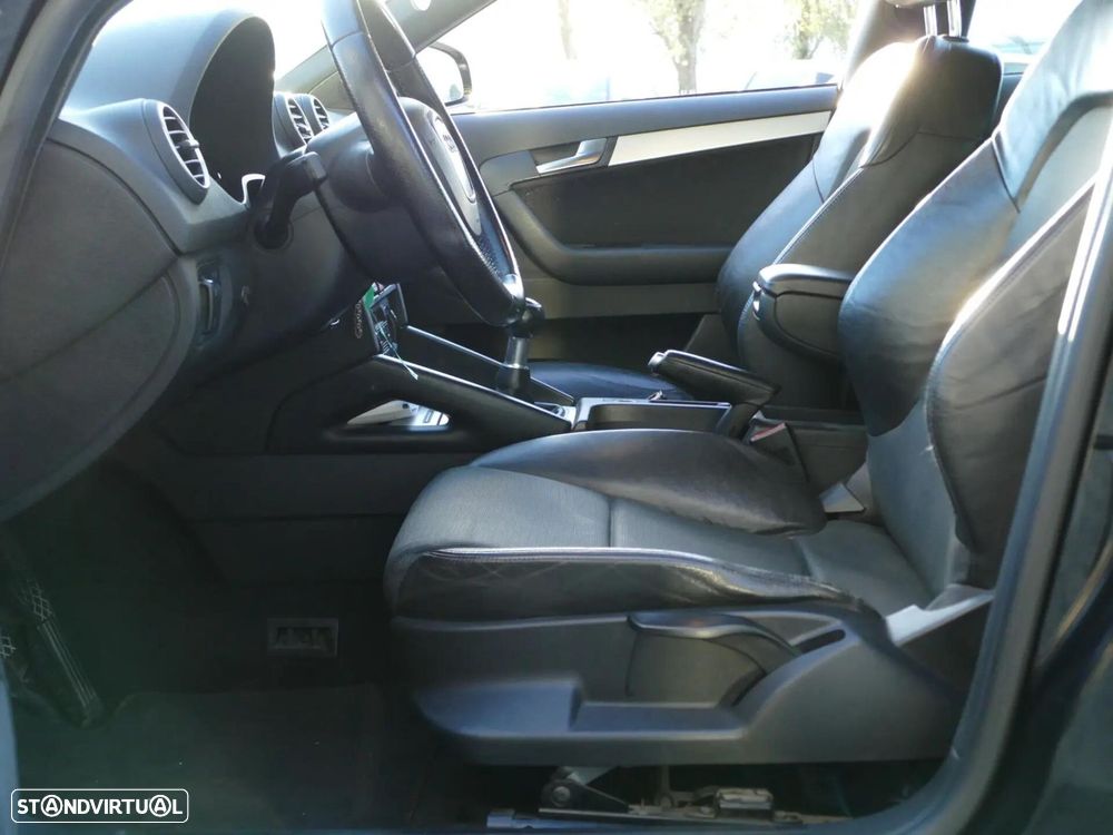 Audi A3 Sportback 2.0 TDi S-line - 25