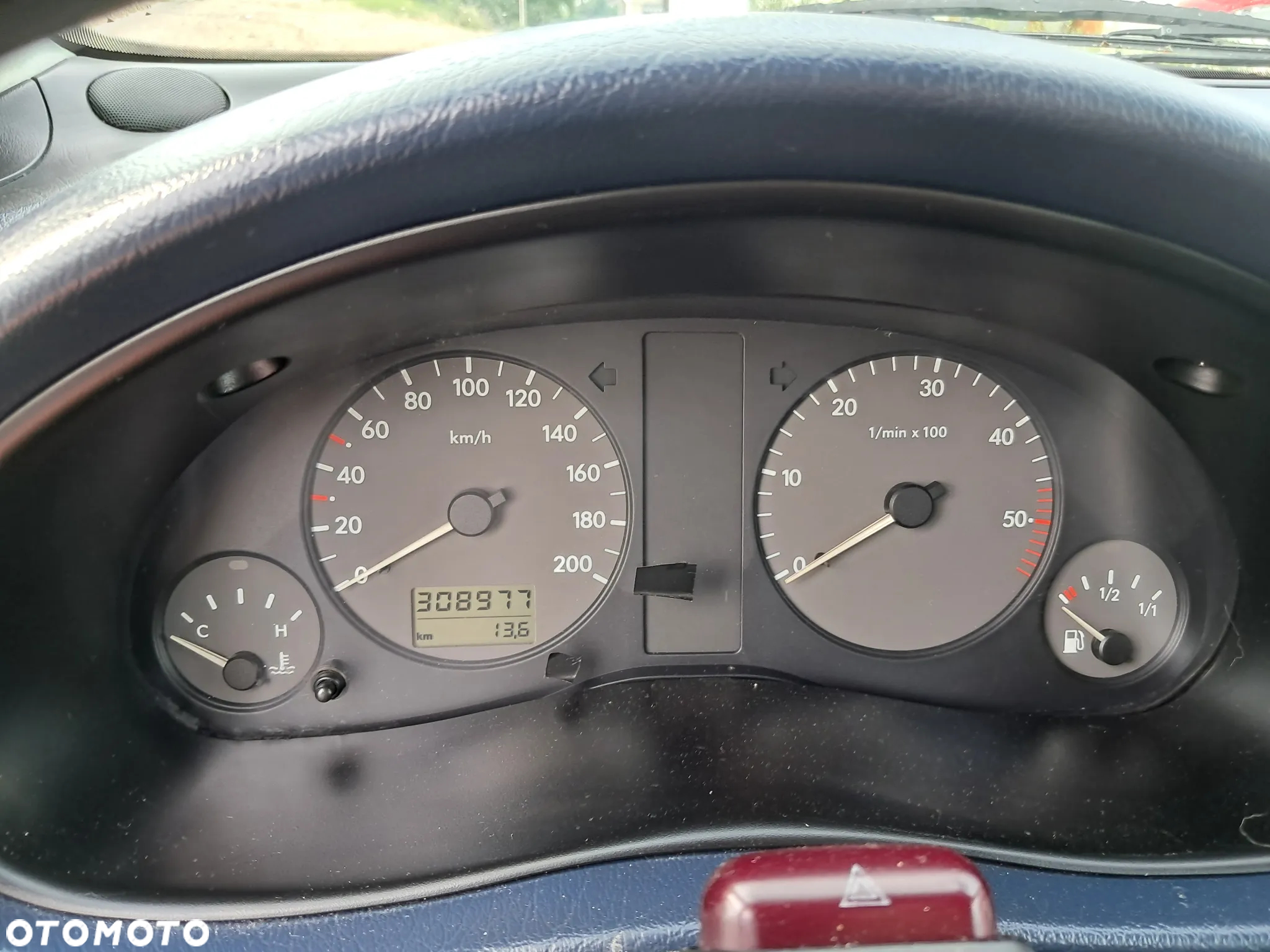 Volkswagen Sharan 1.9 TDI - 13