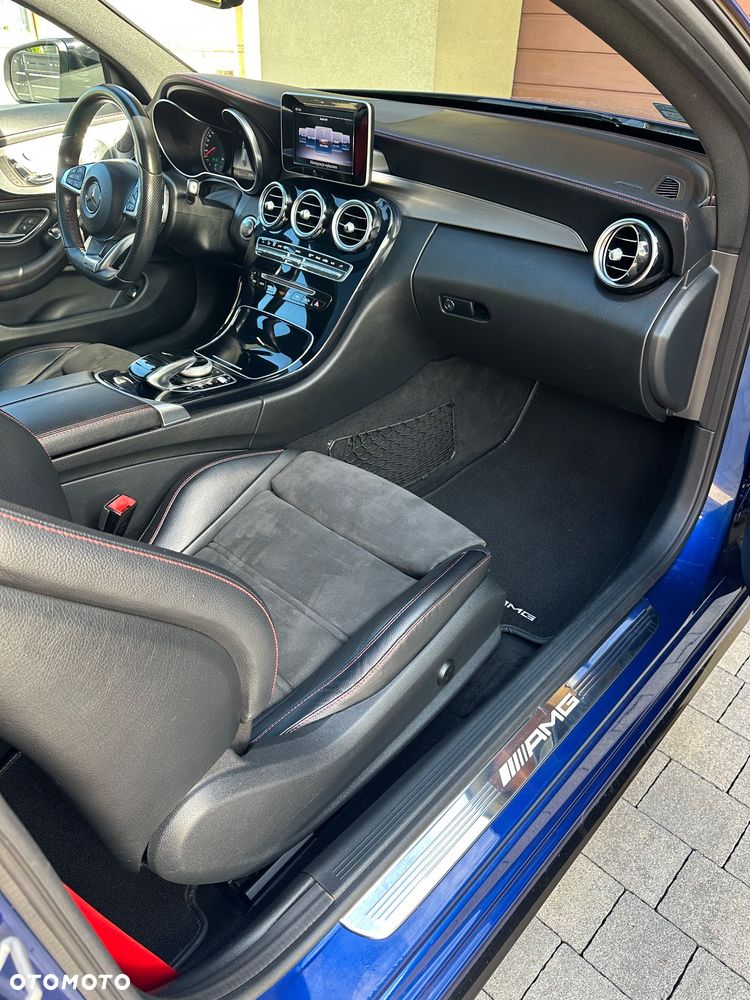 Mercedes-Benz Klasa C AMG 43 4Matic 9G-TRONIC Night Edition - 28