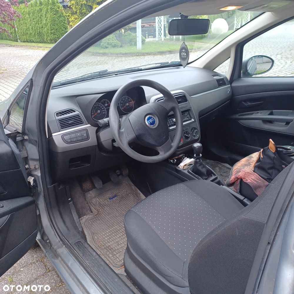 Fiat Grande Punto - 9