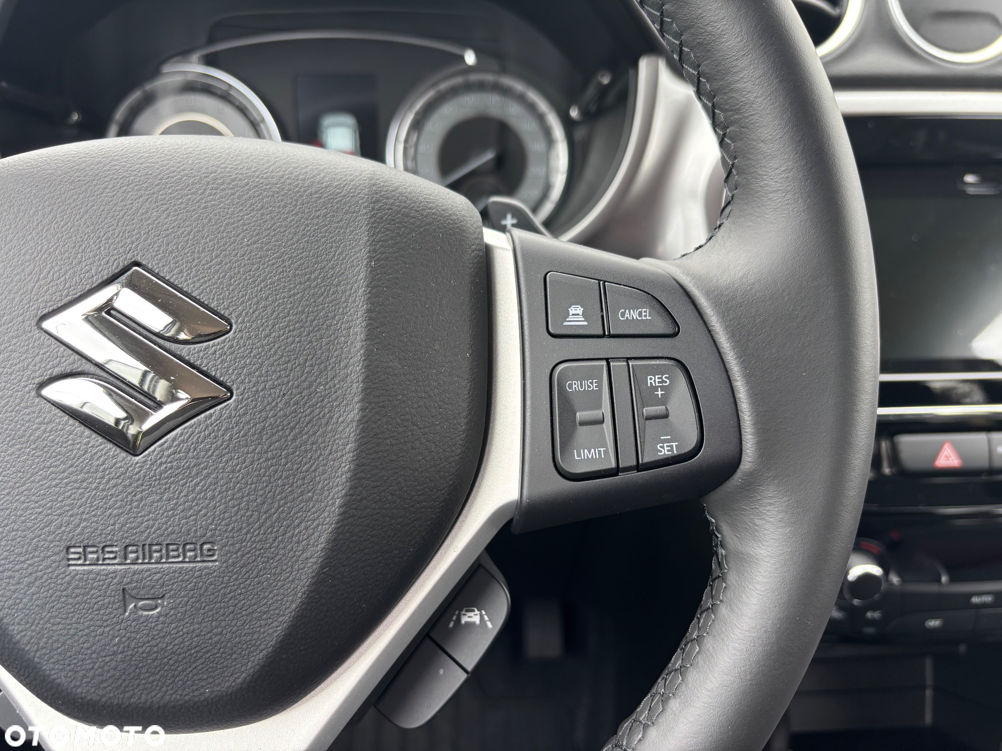 Suzuki Vitara 1.5 Strong Hybrid Premium 2WD AGS - 28