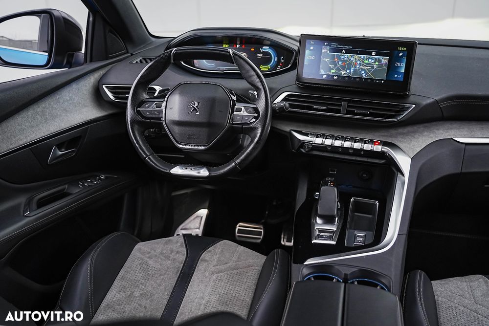 Peugeot 3008 Hybrid 225 e-EAT8 GT Pack - 6