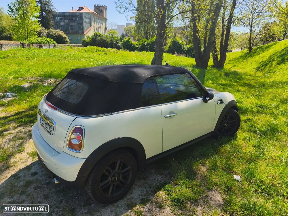 MINI Cabrio Cooper D - 24