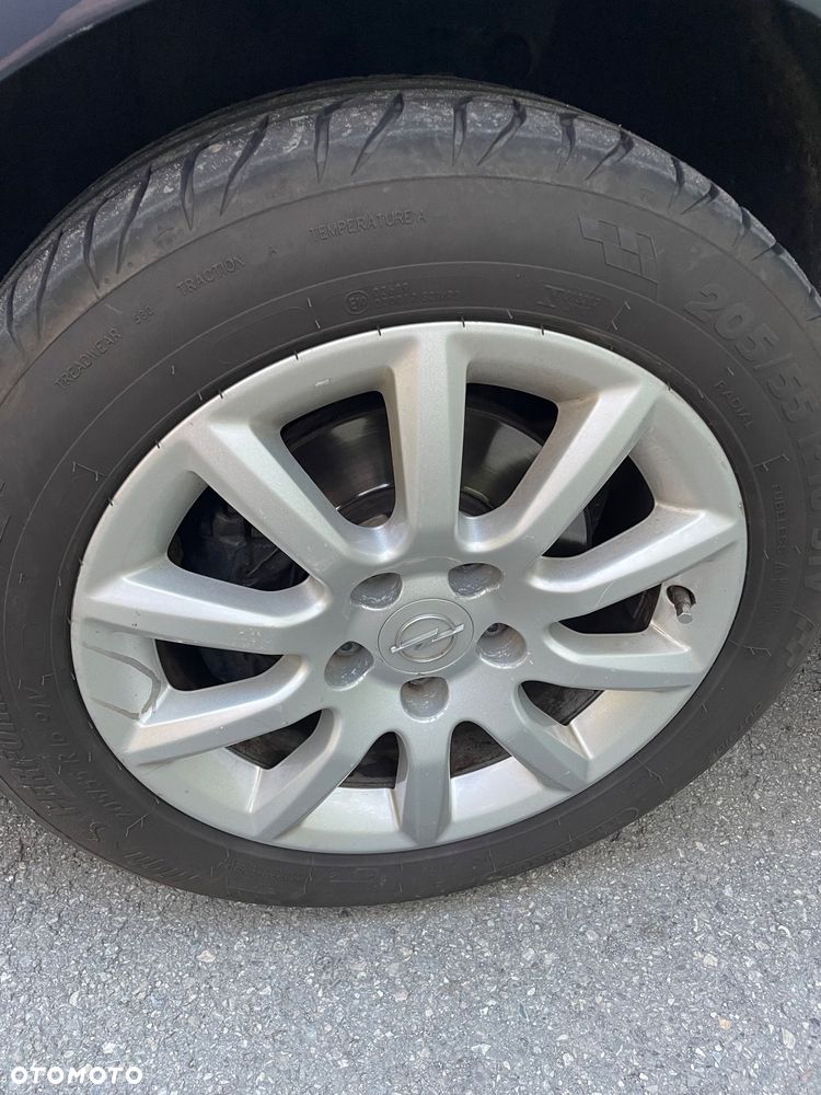 Opel Astra 1.6 - 10