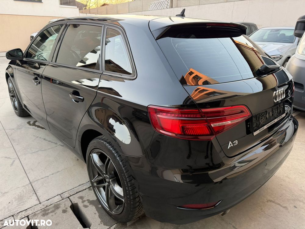 Audi A3 1.6 TDI clean Stronic Attraction - 4