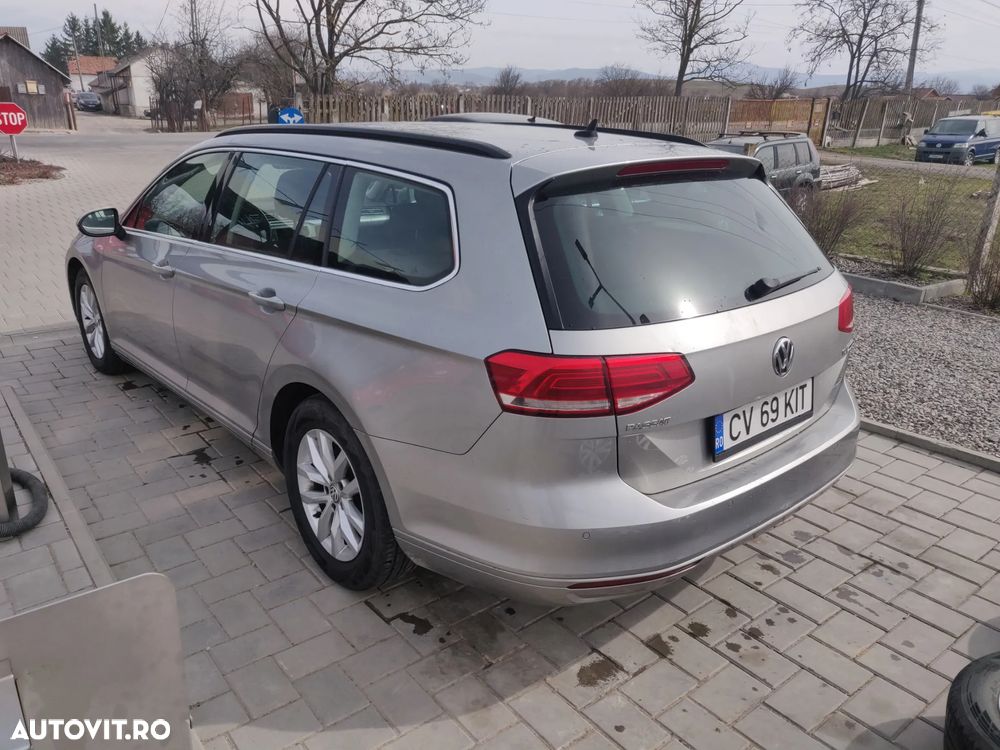 Volkswagen Passat 1.6 TDI Comfortline - 5