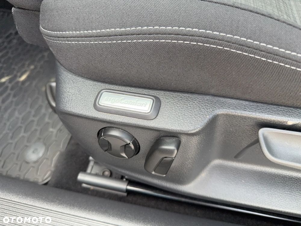 Volkswagen Passat 2.0 TDI EVO Business DSG - 11