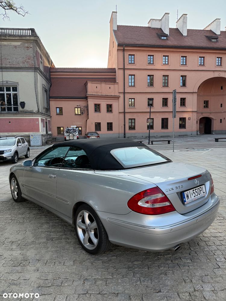 Mercedes-Benz CLK 320 - 11