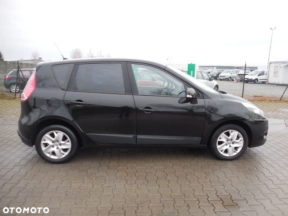 Renault Scenic 1.6 16V 110 Authentique - 8