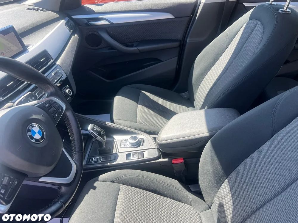 BMW X1 sDrive16d - 11