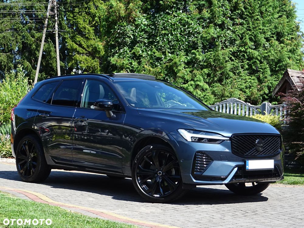 Volvo XC 60 B5 B AWD Plus Black Edition - 3