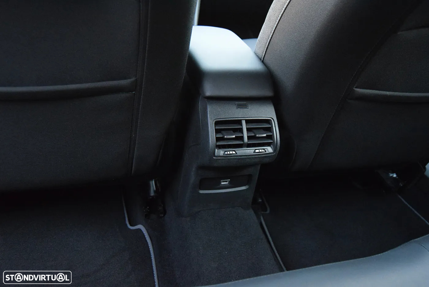 Citroën C4 1.2 PureTech Plus - 12