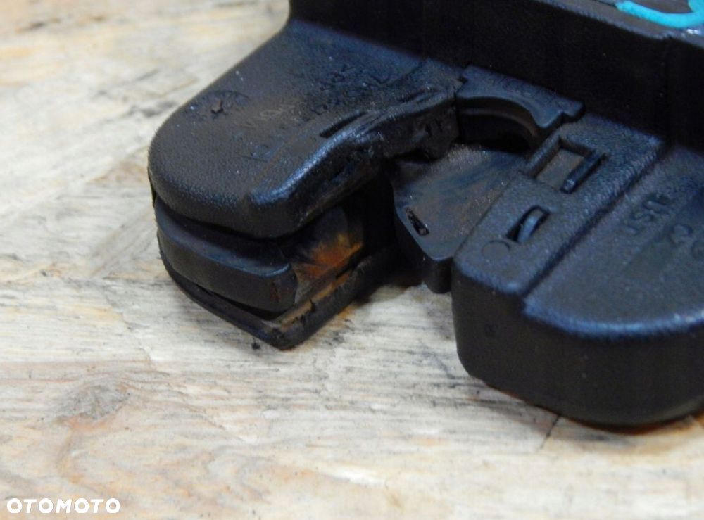 vw t5 zamek klapy bagażnika tył 7h0827505c - 2