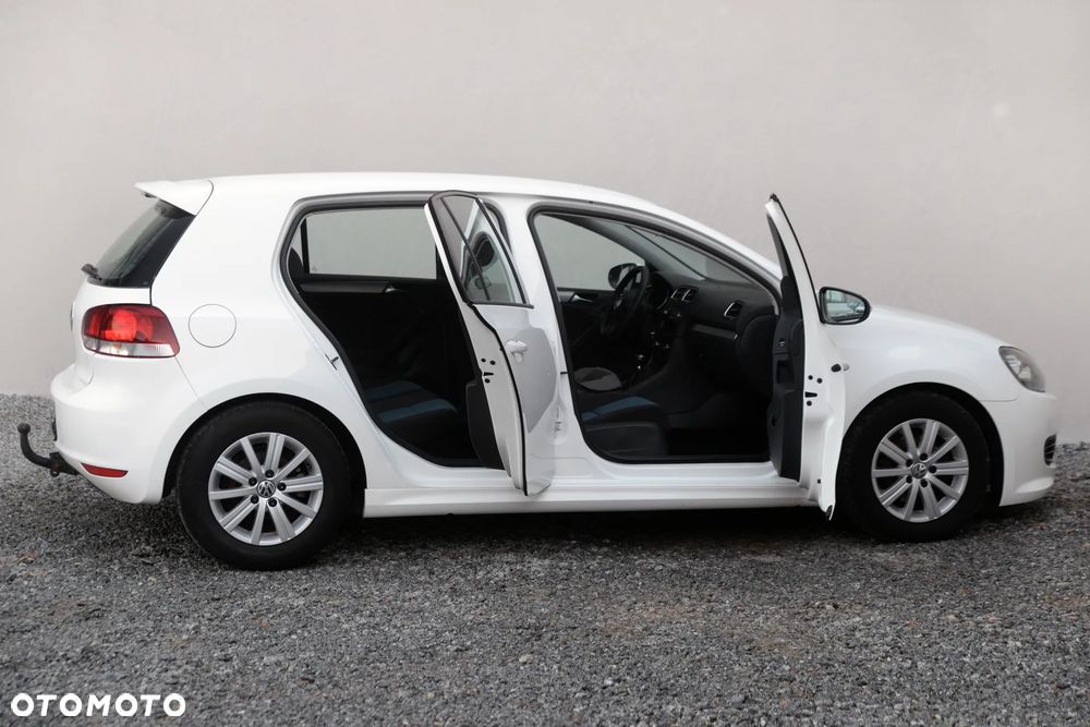 Volkswagen Golf 1.6 TDI BlueMotion Technology Trendline - 25