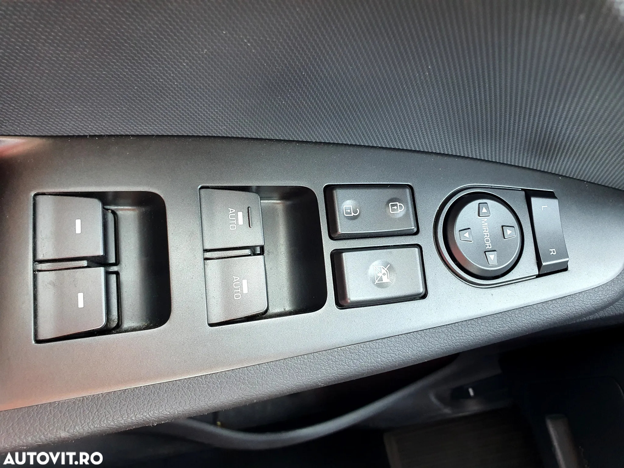 Hyundai IONIQ Plug-in-Hybrid 1.6 GDI Style - 24