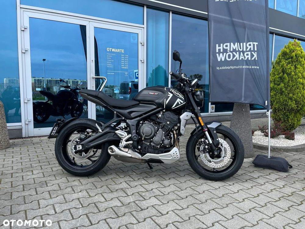 Triumph Trident - 1