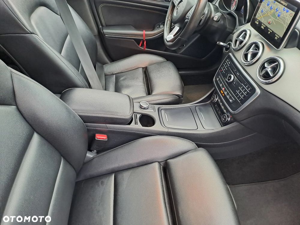 Mercedes-Benz CLA 180 d 7G-DCT Peak Edition - 14