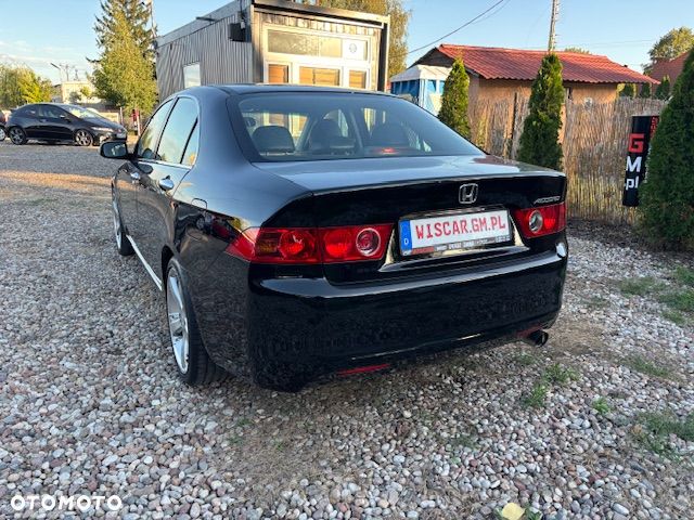 Honda Accord 2.0 Executive - 9