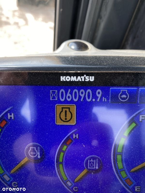 Komatsu PC210-LC - 14