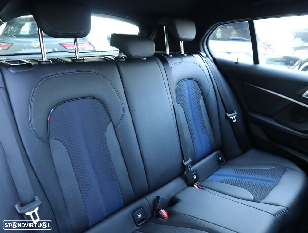 BMW 116 d Pack M - 24