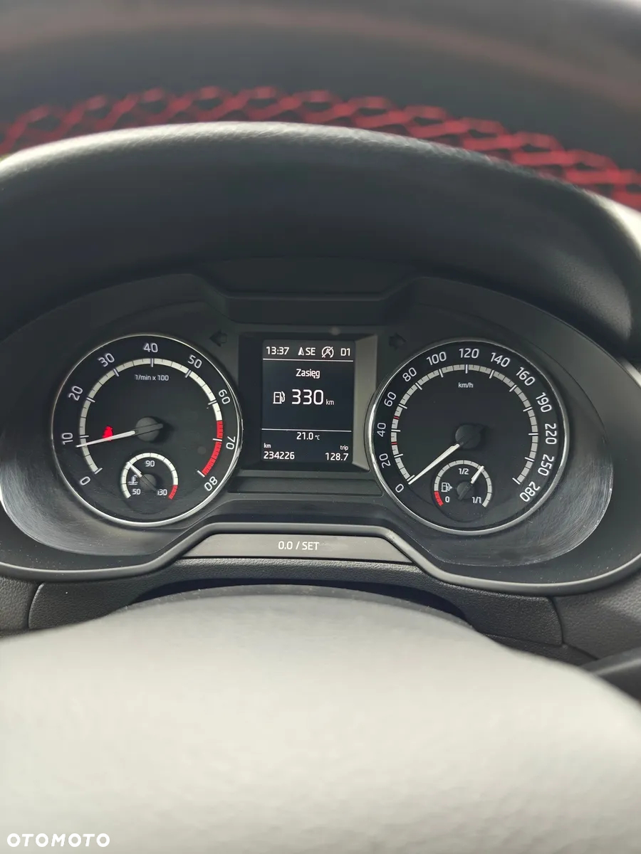 Skoda Octavia 2.0 TSI RS DSG - 13