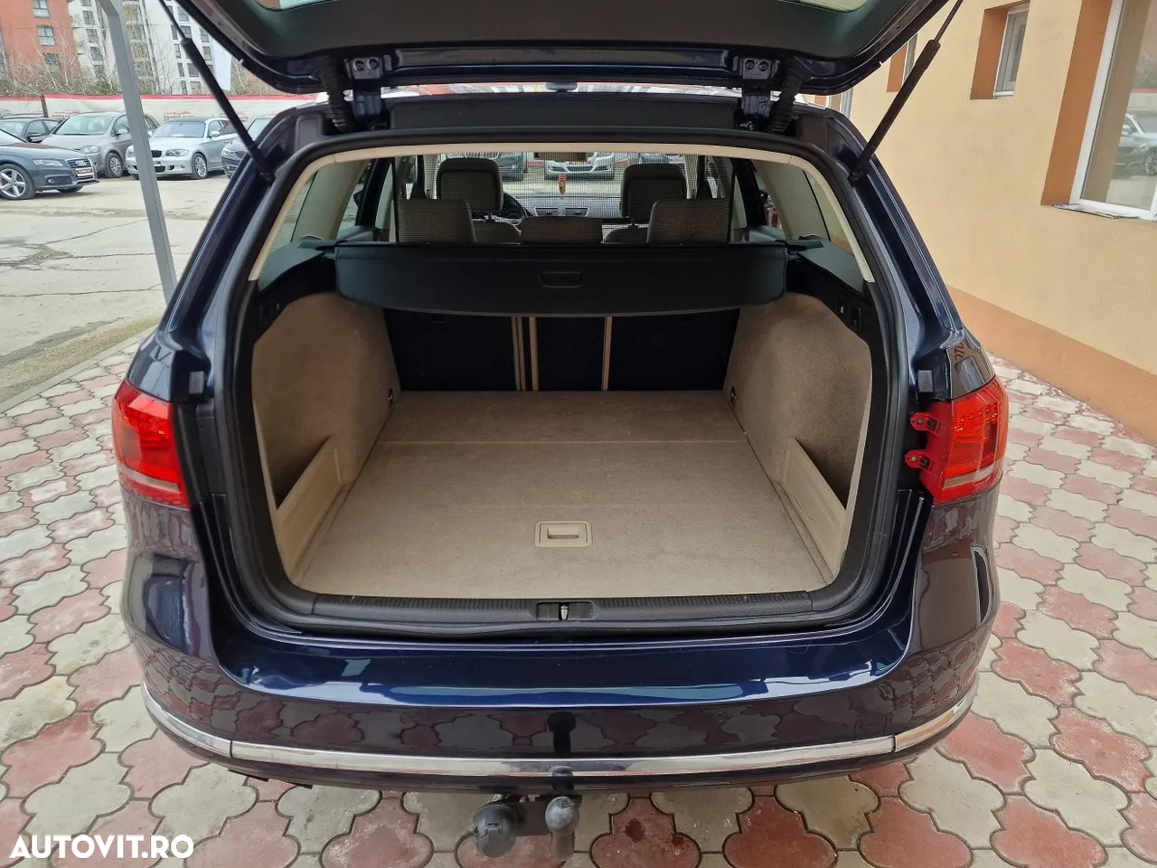 Volkswagen Passat Variant 2.0 Blue TDI DSG SCR Comfortline - 11